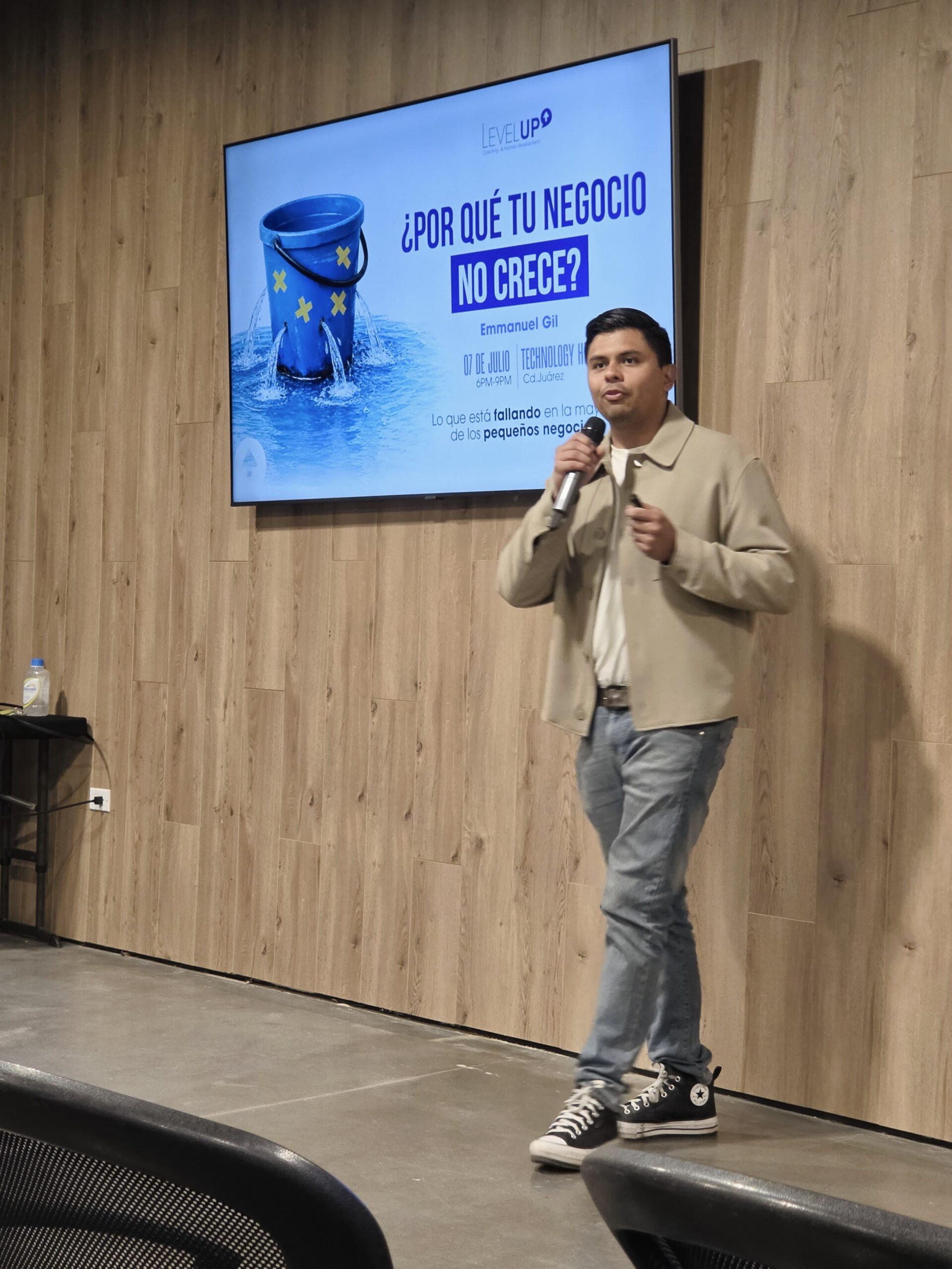 18ea33b5 4c38 479f 94f5 5c99457c011f